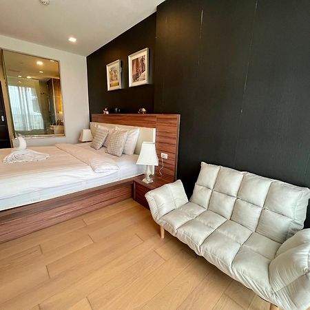 Cozy Luxury Condo @ The Astra Chiang Mai Esterno foto