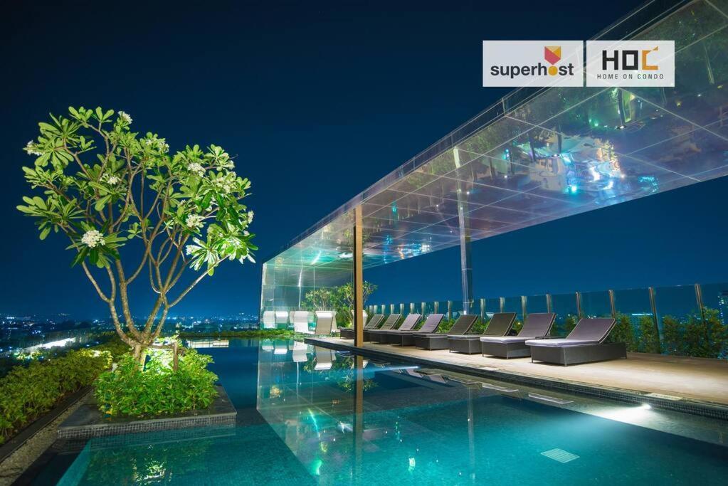 Cozy Luxury Condo @ The Astra Chiang Mai Esterno foto