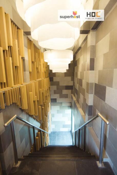 Cozy Luxury Condo @ The Astra Chiang Mai Esterno foto