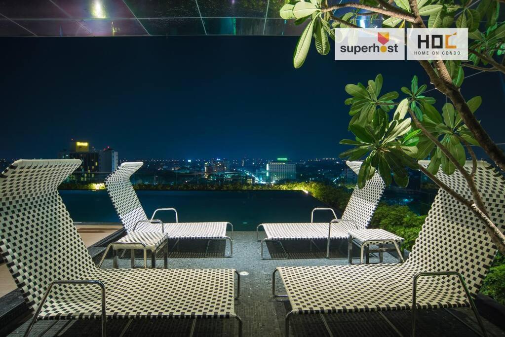 Cozy Luxury Condo @ The Astra Chiang Mai Esterno foto