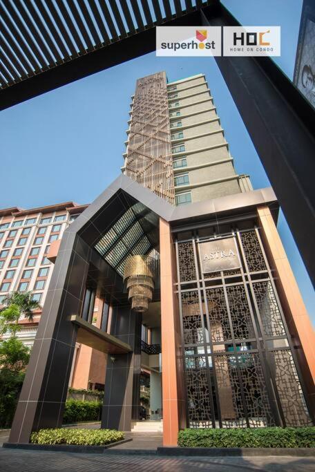 Cozy Luxury Condo @ The Astra Chiang Mai Esterno foto