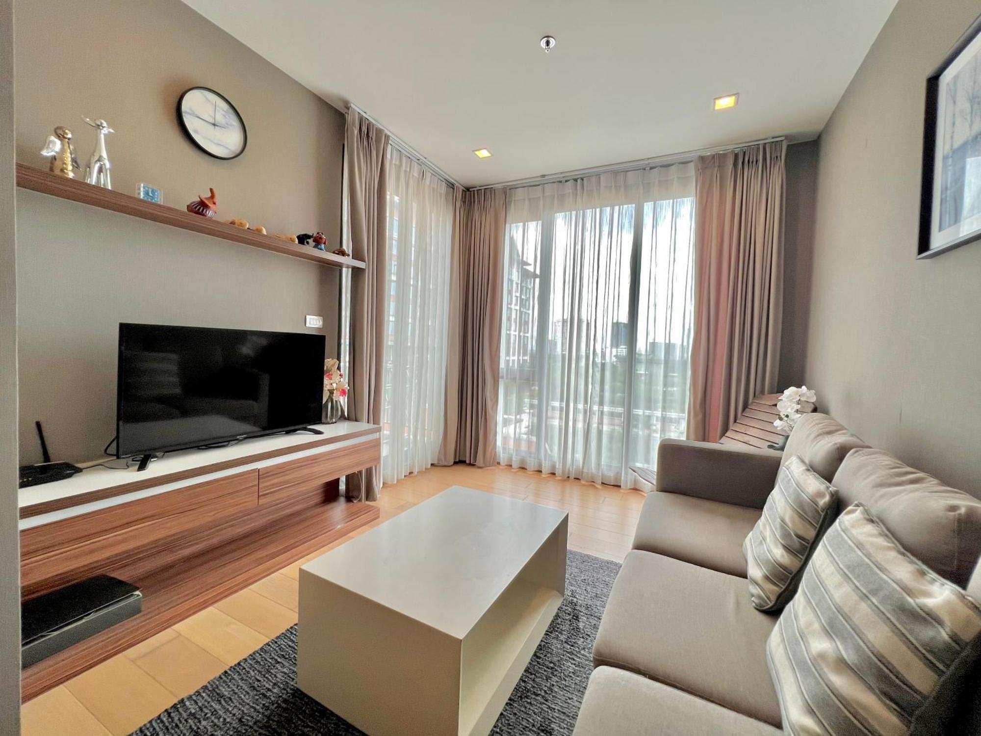 Cozy Luxury Condo @ The Astra Chiang Mai Esterno foto