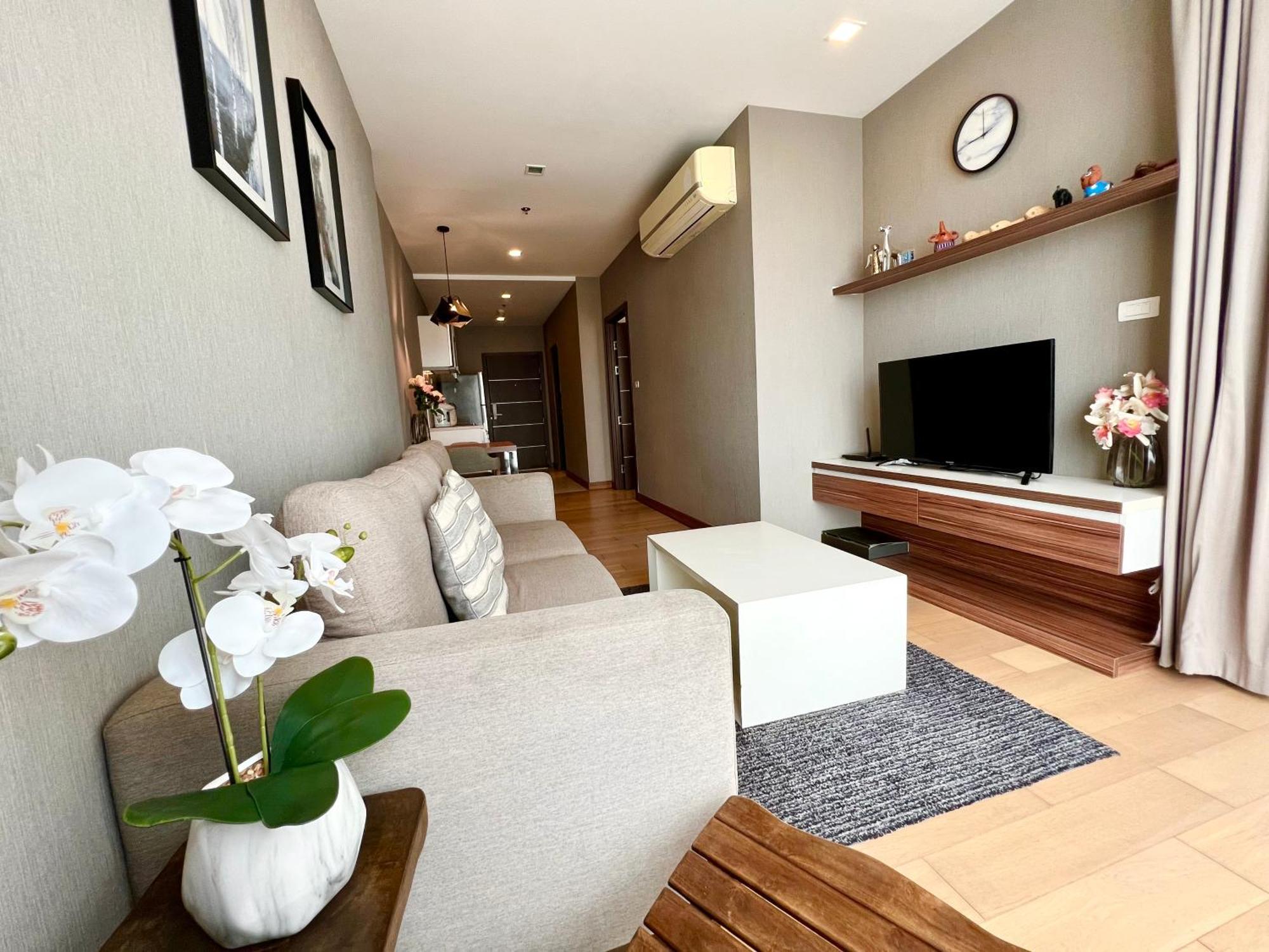 Cozy Luxury Condo @ The Astra Chiang Mai Esterno foto